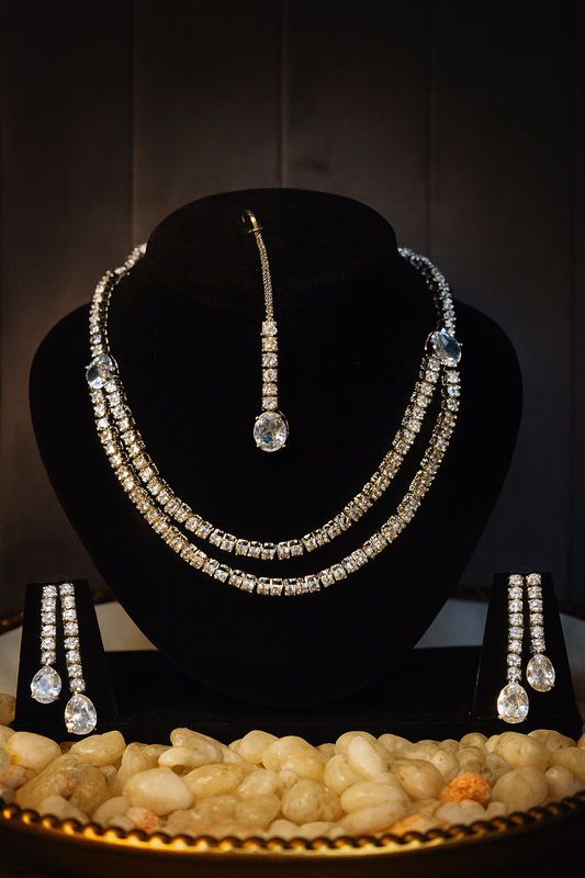 SCARLET MOONLIGHT WHITE