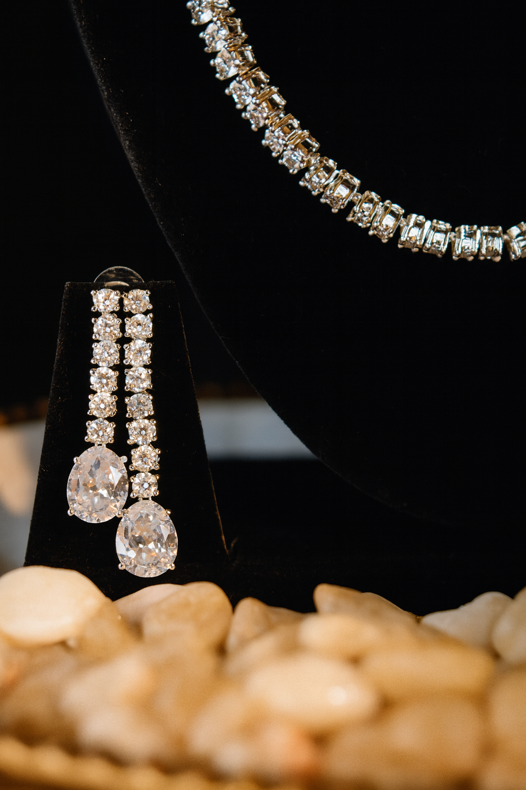 SCARLET MOONLIGHT WHITE